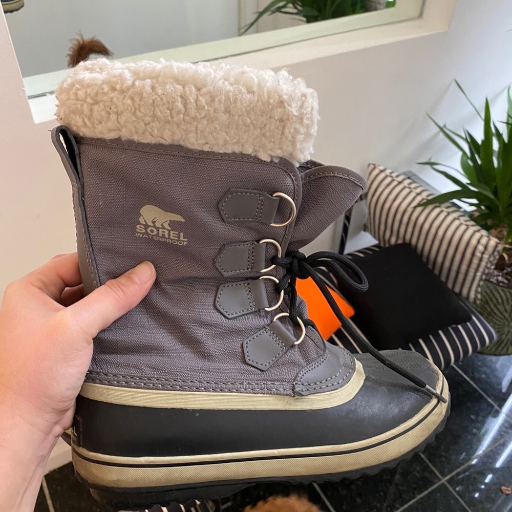 Sorel snow boots